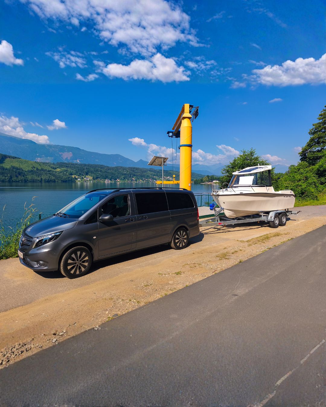 Bootsüberstellung mit Mercedes Vito